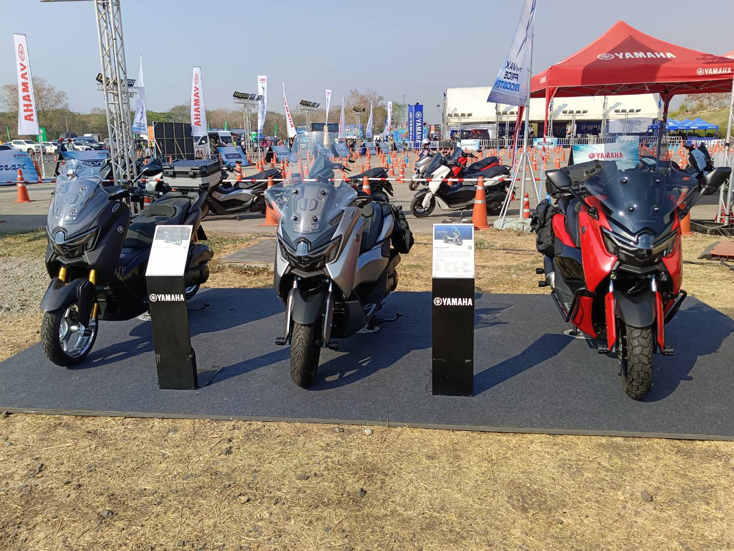 NEW YAMAHA NMAX และ ALL NEW YAMAHA NMAX TECH MAX