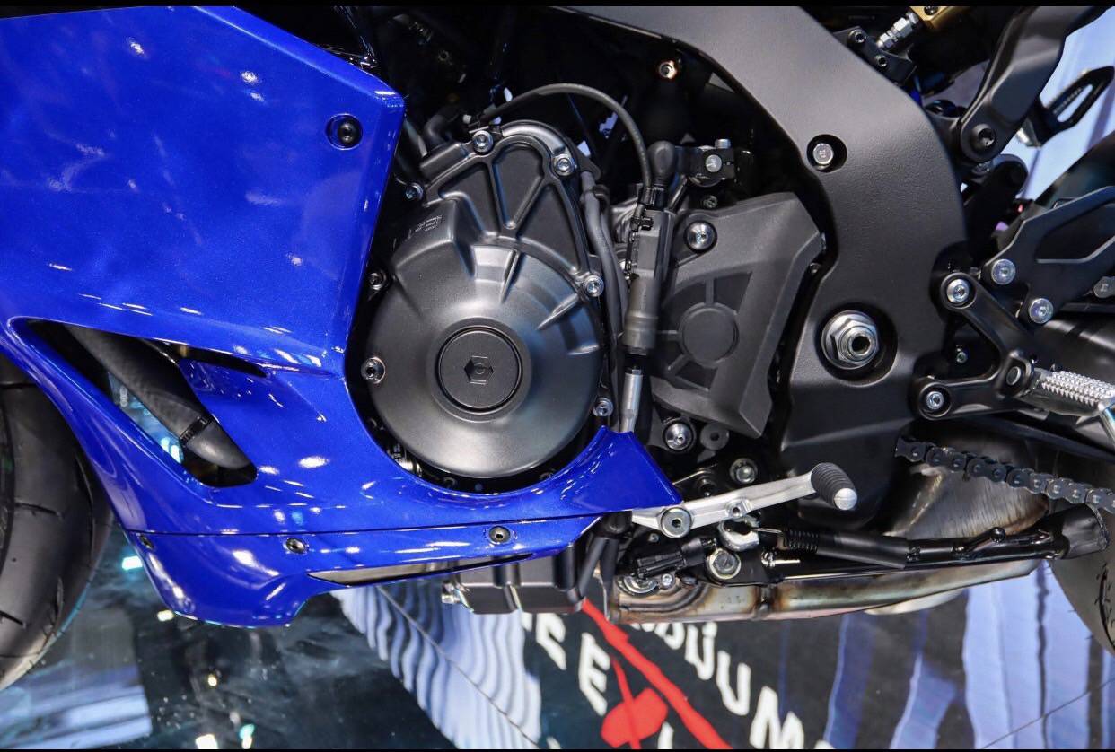 Yamaha YZF-R9 สุดยอดซูเปอร์สปอร์ตตระกูล R-Series