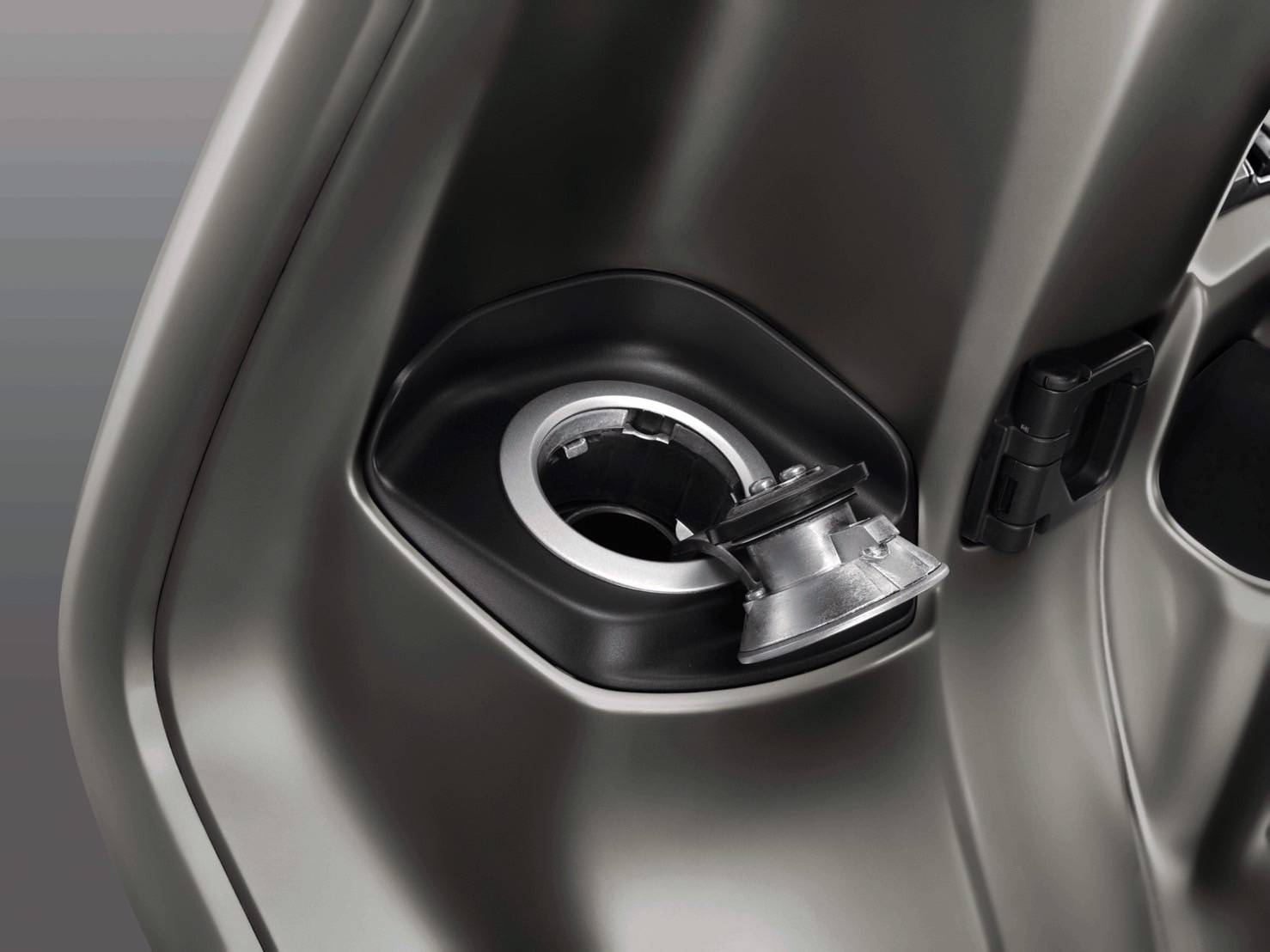 “New YAMAHA TMAX 2025”