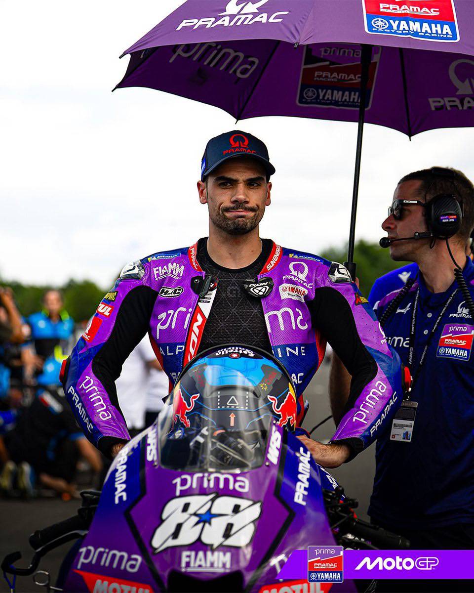 ข่าวลือหนาหู Yamaha อาจปลด Alex Rins และ อนาคต Miguel Oliveira ยังสั่น!