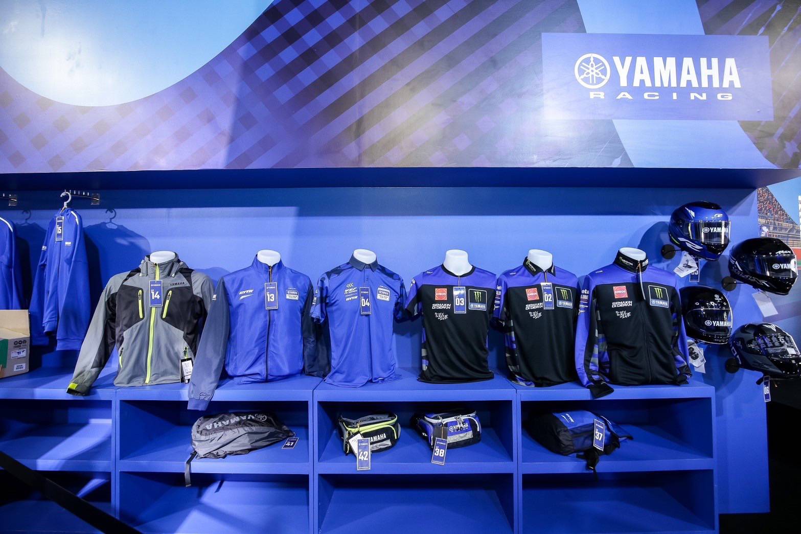 ยามาฮ่าเนรมิต YAMAHA GP PAVILION พร้อมรองรับแฟนมอเตอร์สปอร์ตทั่วโลก ในการแข่งขัน Thailand Grand Prix 2024 จัดเต็มกระทบไหล่ 2 นักแข่งระดับโลก