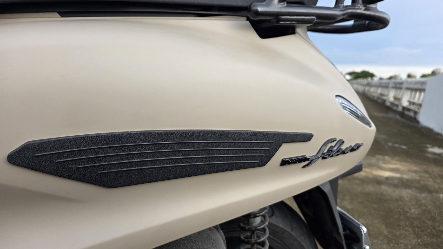 YAMAHA GRAND FILANO HYBRID SPECIAL EDITION OUTDOOR FASHION